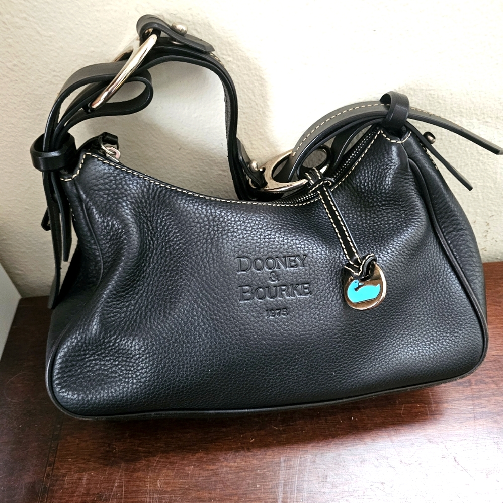 Dooney & Bourke shoulder bag